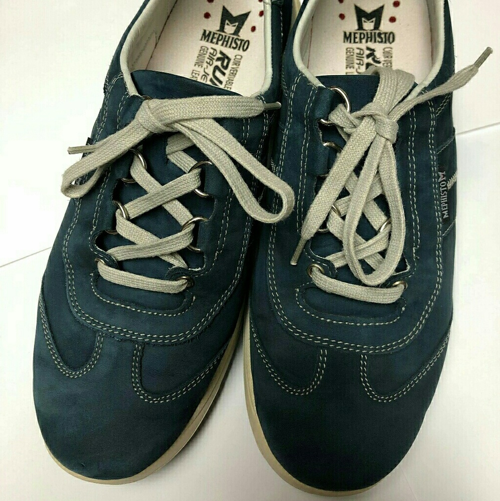 Shoes for walking  around  excellent  condition